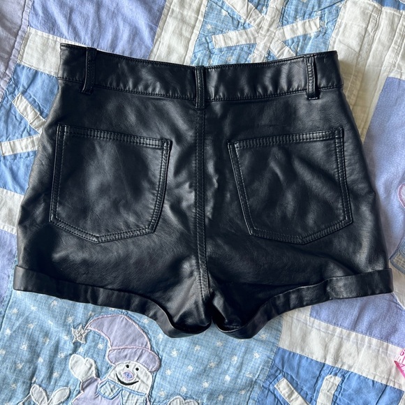 H&M Womens Black Faux Leather Party Shorts Emo Punk Goth 4 - Picture 7 of 9